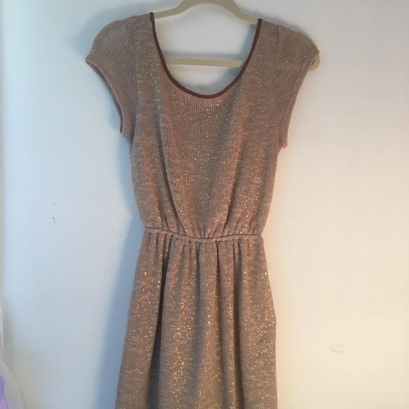 Gold Dress - Picture 1 of 3